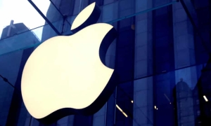 Apple becomes first company to hit $3 trillion market value