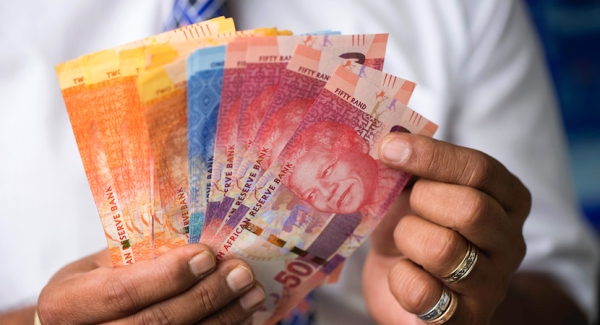 Rand crashes through R18/US$