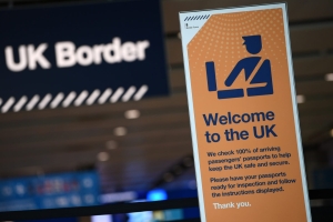 UK weighs dropping pre-departure COVID tests for visitors