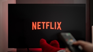 Netflix rocked by first subscriber loss, may offer cheaper version with ads